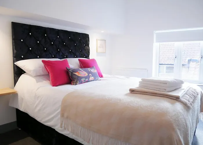 2 Bed Luxury Duplex Apartment In Heart Of Holt