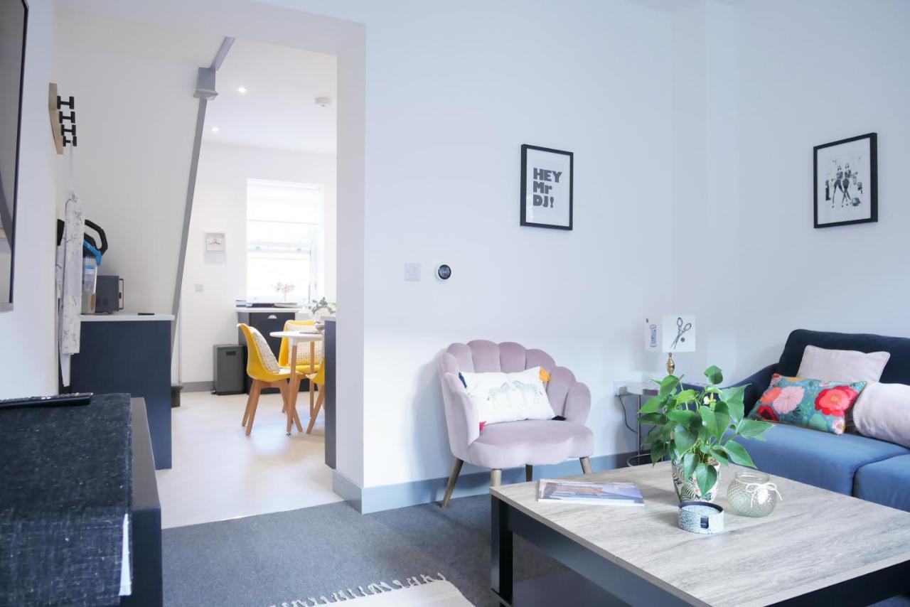 Apartment 2 Bed Luxury Duplex In Heart Of Holt *